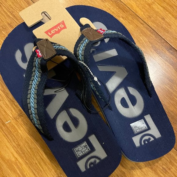 Sandals_&_Flip_Flops